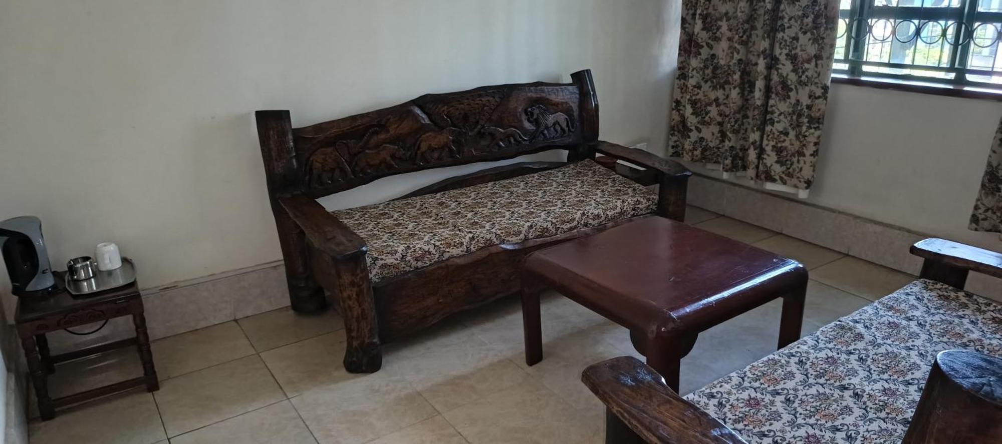 ניירובי Kenya Comfort Hotel מראה חיצוני תמונה